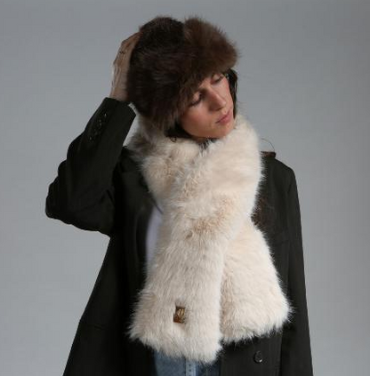 Bob effet fourrure  TENDANCE - BOPELLI LE VOYAGE EN PANNIER